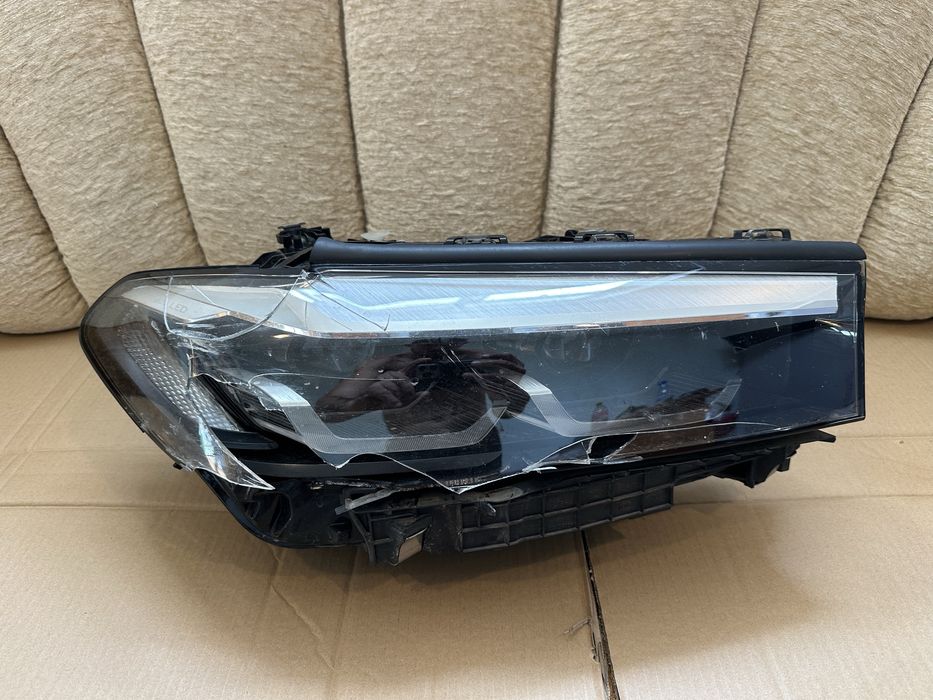 Far dreapta BMW Seria 5 G30 G31 LCI / Facelift : 5A388C4
