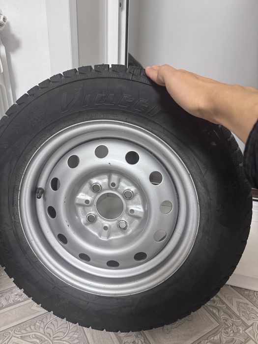Комплект шин с дисками 170/70/13