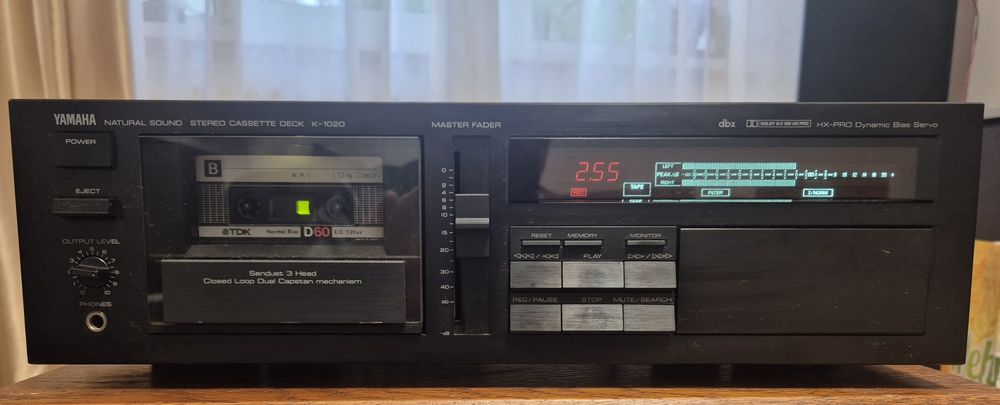 Deck  Hitachi si Marantz