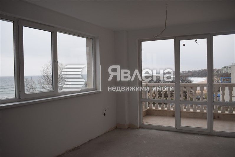 Продава се Двустаен апартамент в с. Лозенец, Област Бургас - 76 кв.м за 1369 €/кв.м - Снимка #2