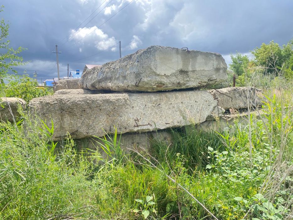 Отдам даром бетонные блоки
