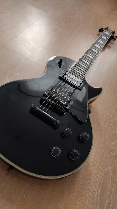Продам гитару Gibson Les Paul custom