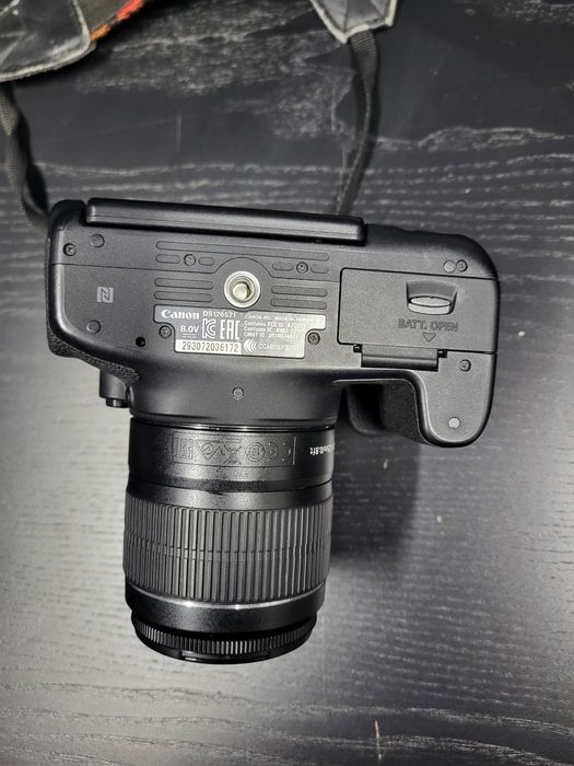 vând Canon EOS 750D