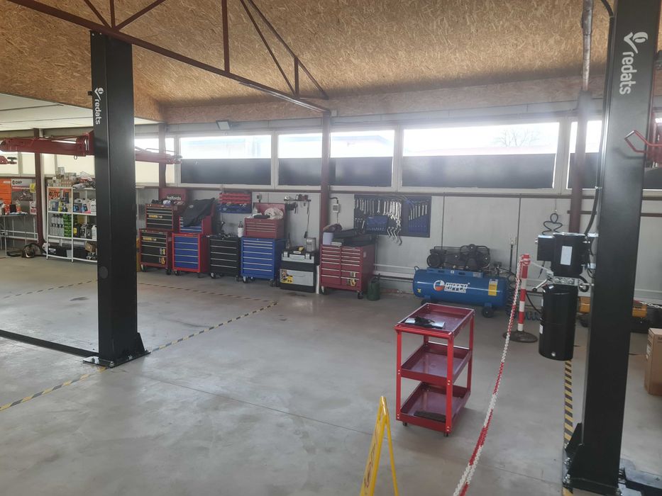 Service Auto de vanzare cu toate utilitatile autorizatie RAR