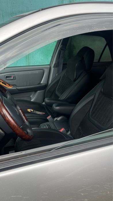 Продам лексус рх 300