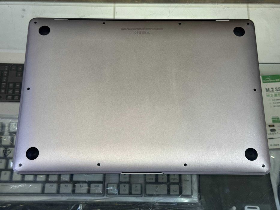 MacBook Air 13 2020 CORE i7 10 ram 16 ssd 256