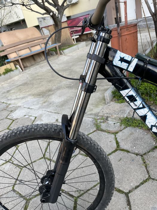 Вилка за колело rock shox domain 2017 27,5