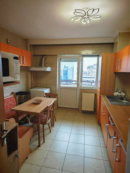 Închiriez apartament 2 camere ultracentral