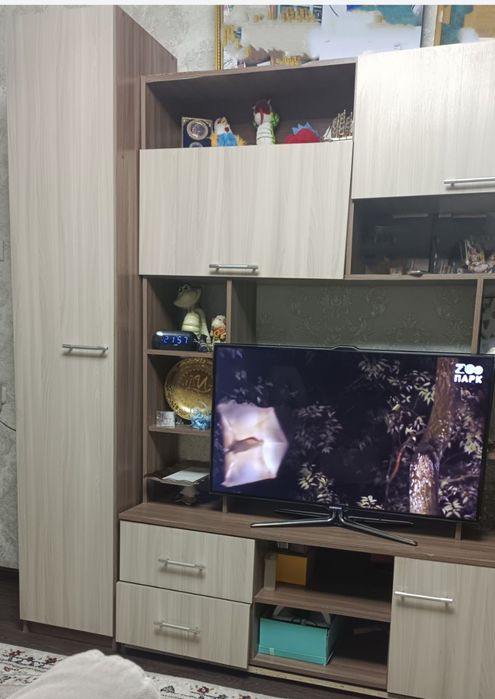 Продам.    стенку-горку