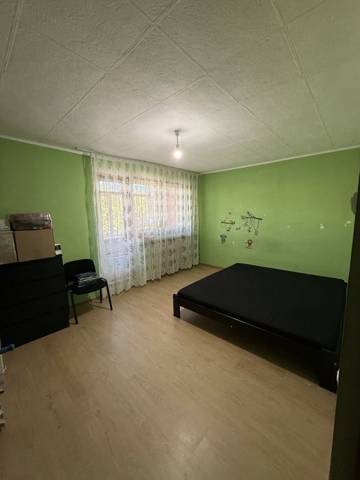 Apartament 3 camere, decomandat, etaj 2/4,zona Negru Vodă