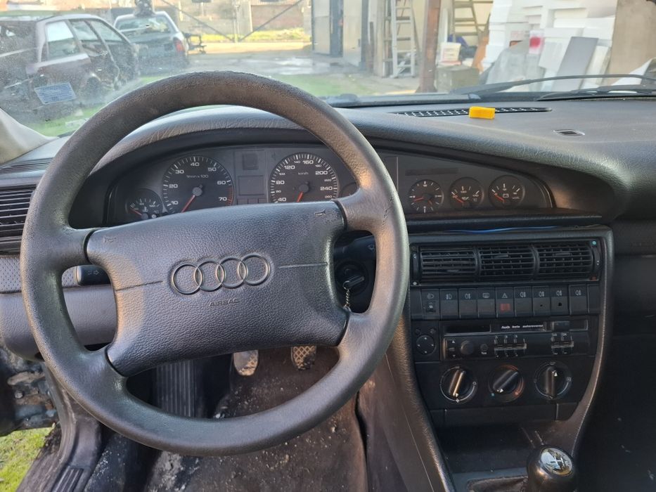 Audi A6 C4 2.6 Quattro на части