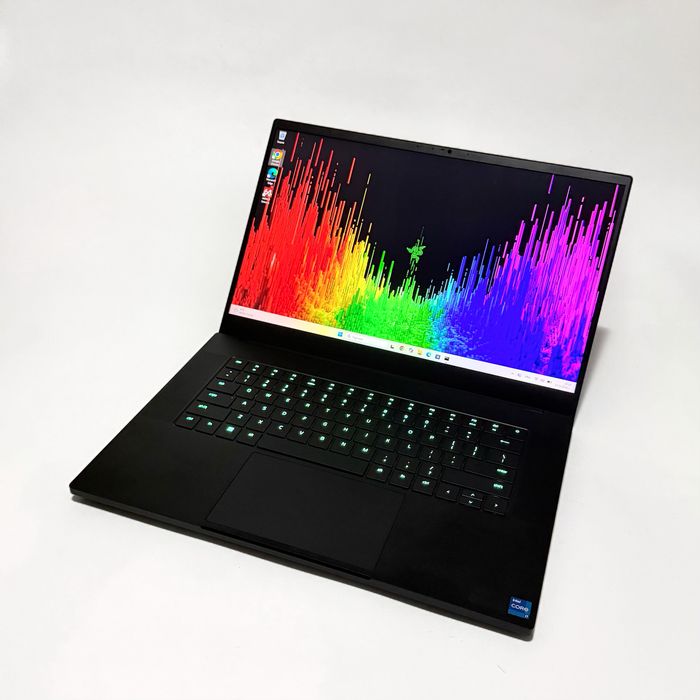 Razer Blade 15/QHD 240Hz/i7-12800H 14x4.80GHz/RTX 3070 Ti/16GB DDR5/1TB