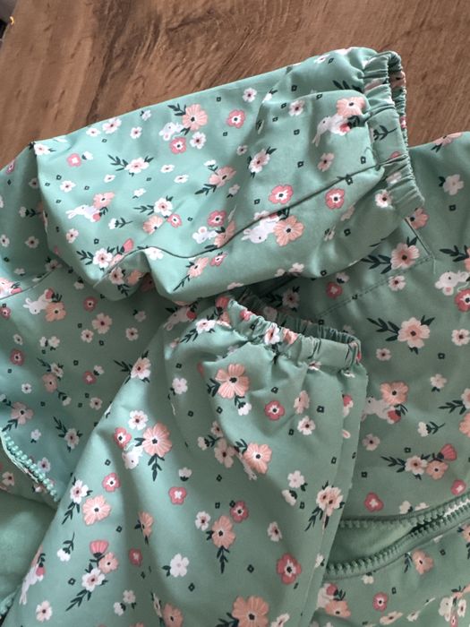 Продам куртку на девочку