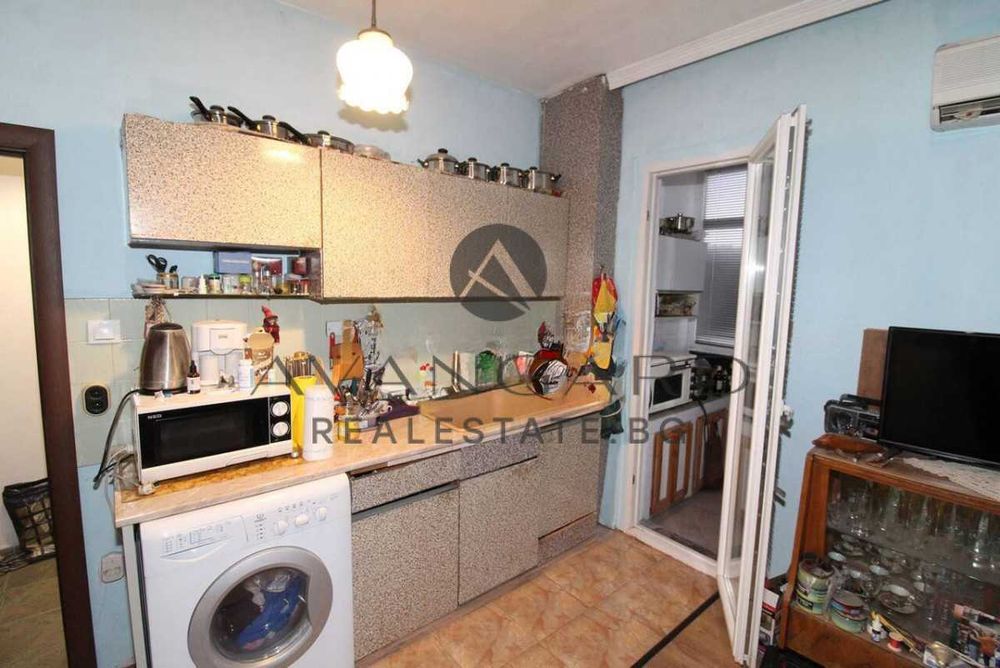 Продава се Тристаен апартамент в Пловдив, Тракия - 92 кв.м за 1250 €/кв.м - Снимка #2