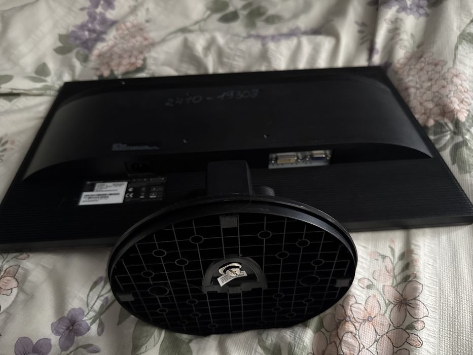 Монитор 24 дюйма 60гц