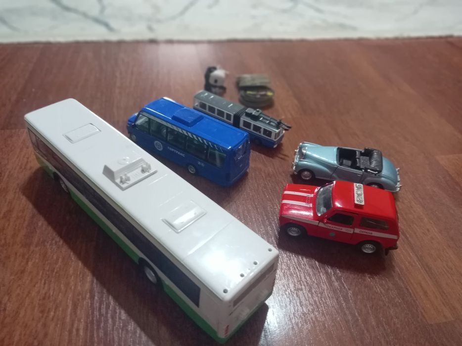 Продам детские игрушки б/у