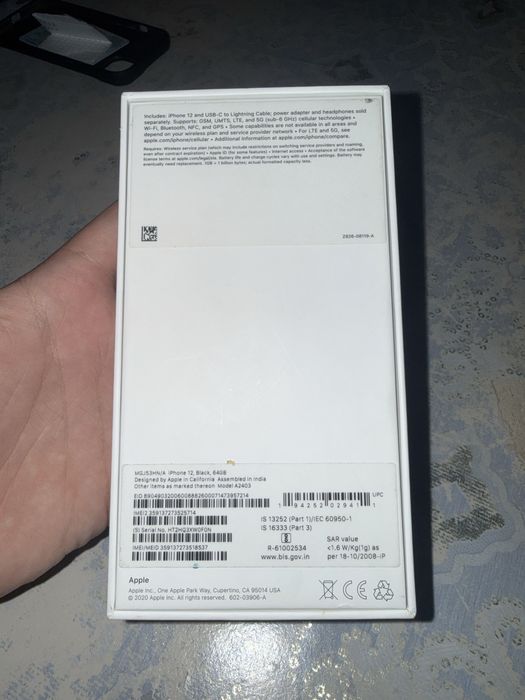 айфон 12 обычрый