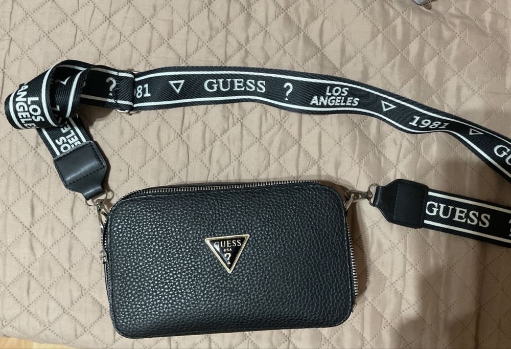 Дамска чанта Guess
