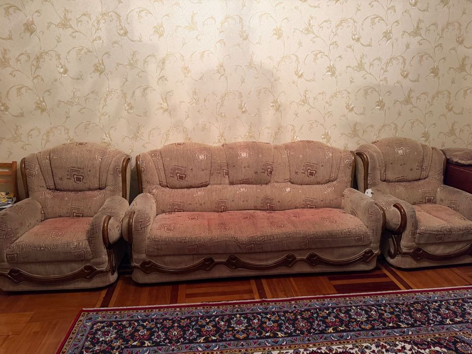 Диван мягкий два кресла