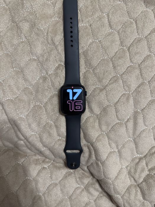 Apple Watch Series 7 45 мм