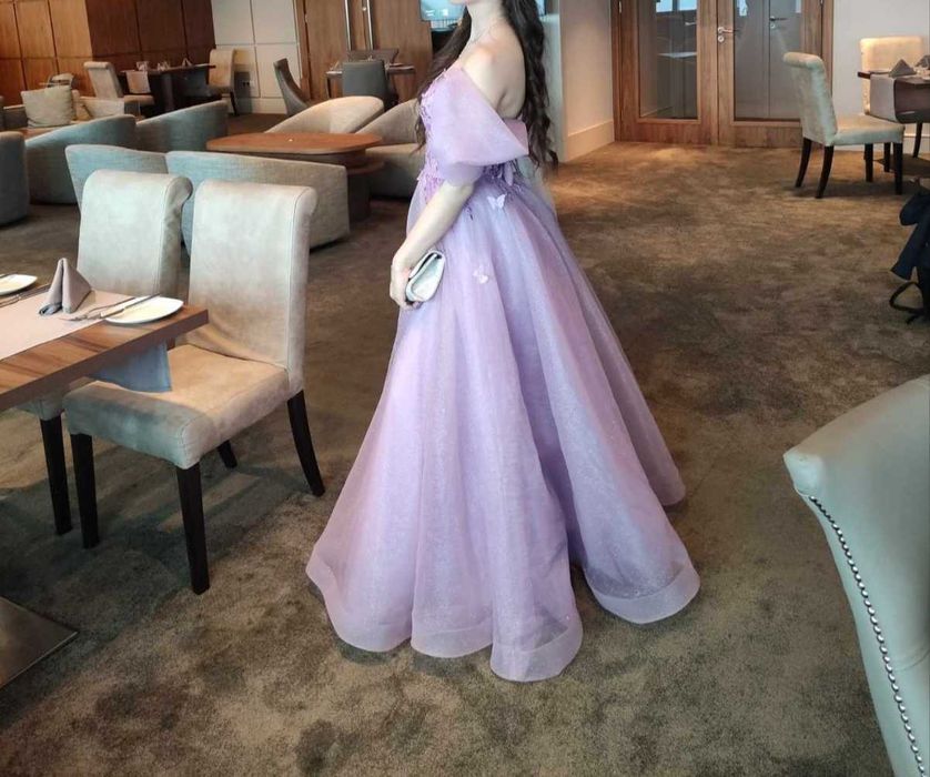 Абитуриентска рокля