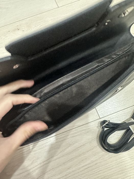 Продам сумку клатч