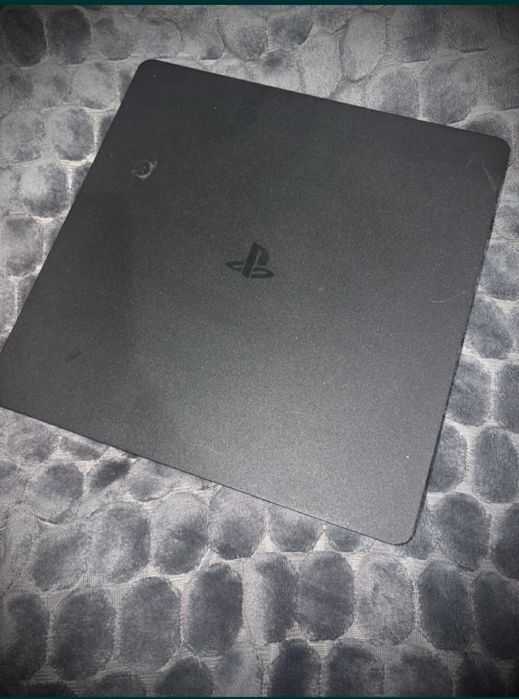PS4 Slim+6 jocuri+maneta