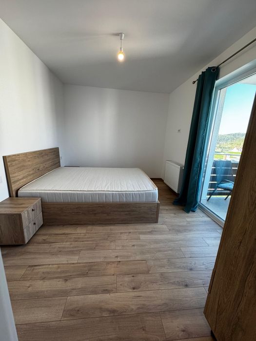 Apartament 3 camere, loc de parcare si boxa  de închiriat, Rasnov, Radsor Residence