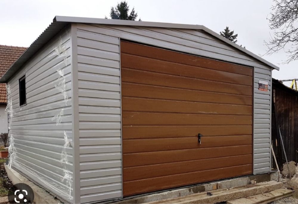 Vând garaj din tabla