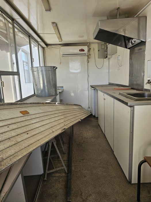 Фудтрэк павилион на колесах