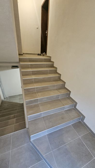 Майстори за Вашата баня и дом: Плочки, Камък, Первази – Бързо и Чисто!