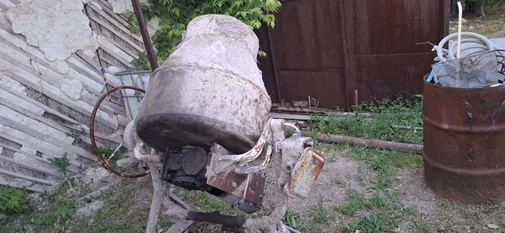 Продам бетономешалку