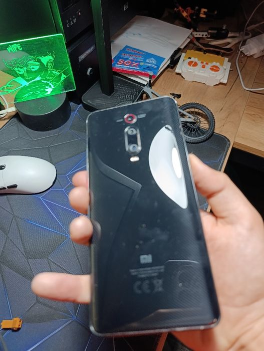 Xaomi mi 9t с разбитым экраном