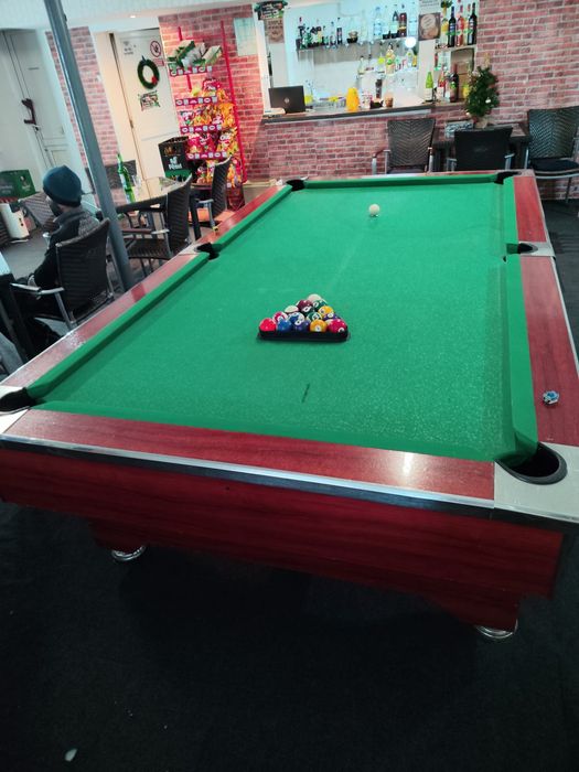 Vând masa de biliard 9ft