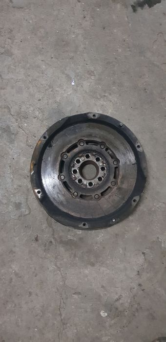 Демпферен маховик за Toyota Corolla Verso 2.2 D-cat 136кс 150кс 177кс