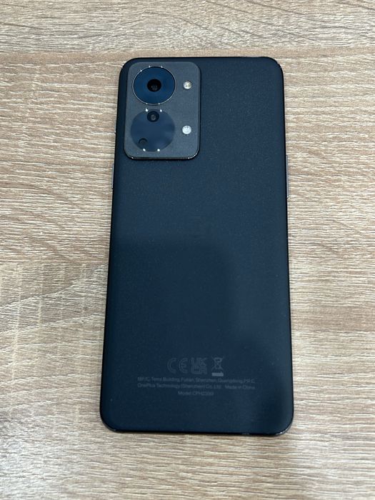 12/256 OnePlus Nord2t телефон