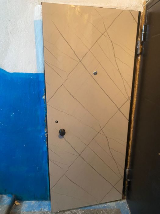 Дверь входная бу