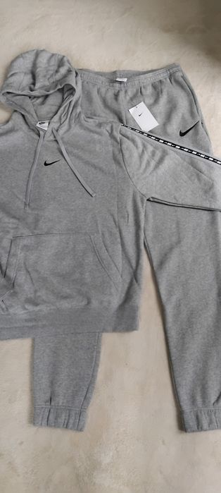 Екип Nike нов оригинален