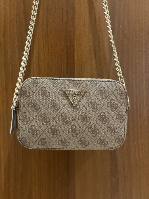 Чанта Guess Noelle crossbody