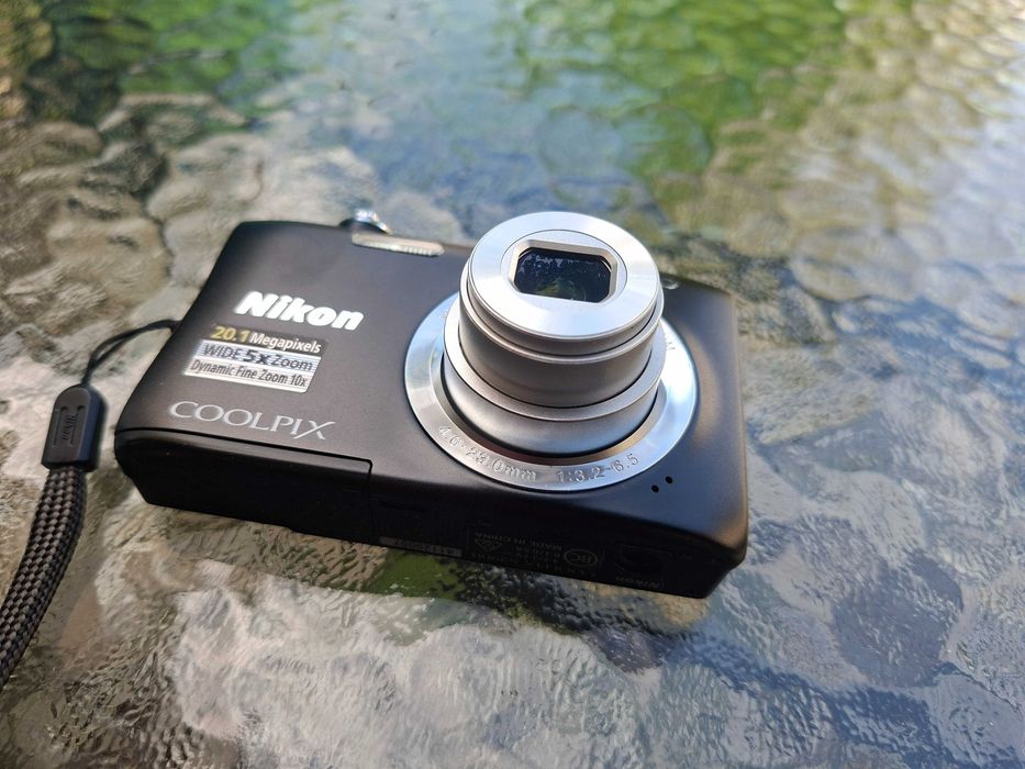 Compact Digital Camera Nikon Coolpix S2900 20.1mp 5x optical zoom