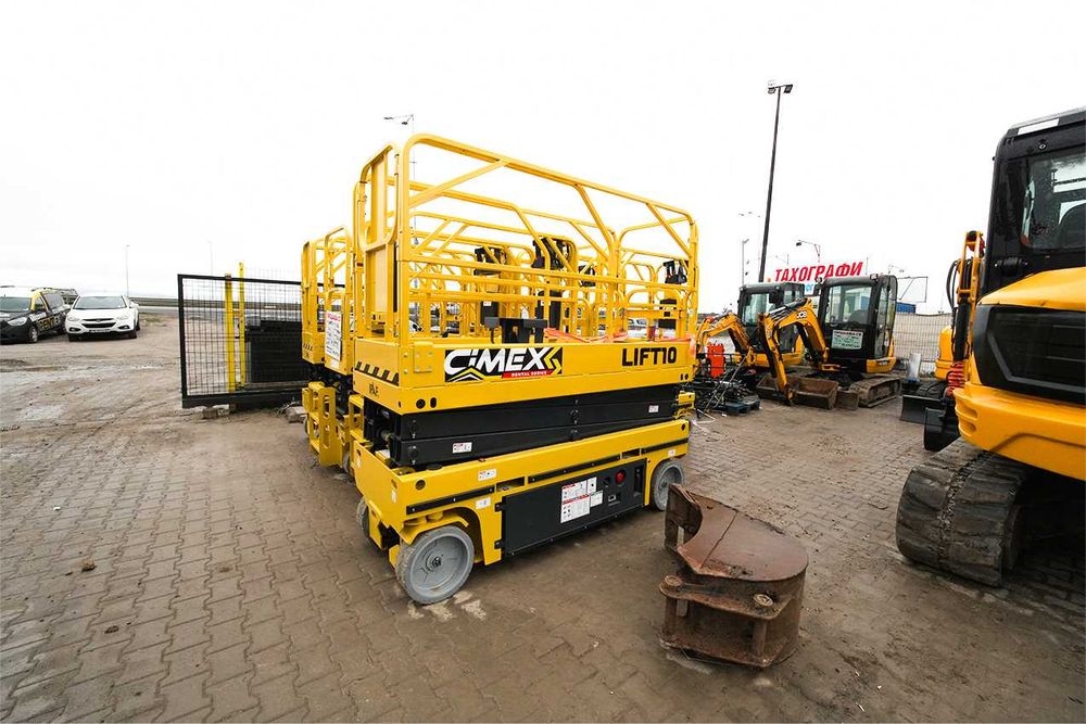 Ножични вишки ПОД НАЕМ Варна от 8 до 17 метра