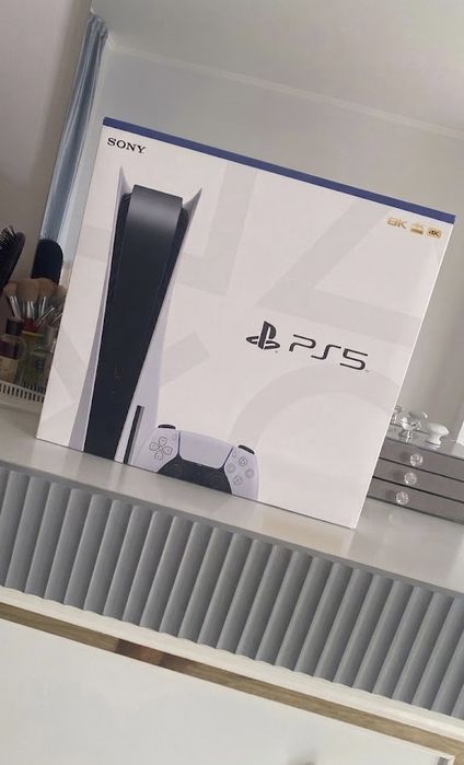 Playstation 5 почти новый!!! Идеал