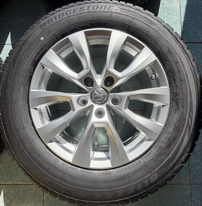 Roti jante VW Amarok Touareg 7L R5 R17 245/65/17 Bridgestone iarna