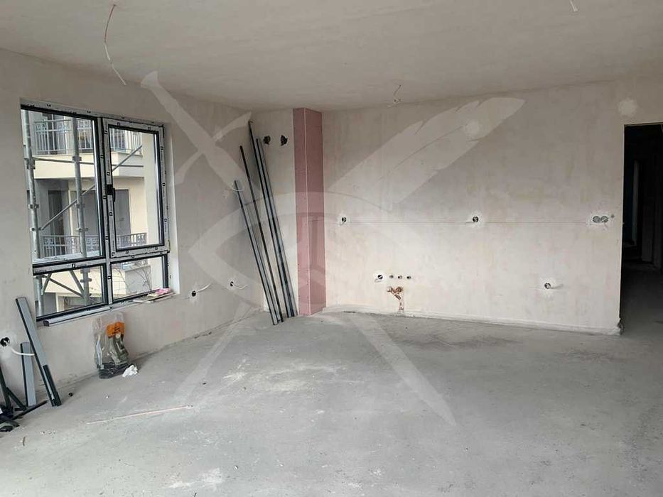 Продава се Тристаен апартамент в Варна, Бриз - 105 кв.м за 2096 €/кв.м - Снимка #1