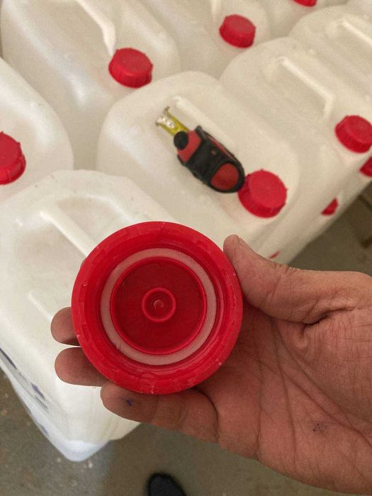 Канистры из под химии 20 литровые