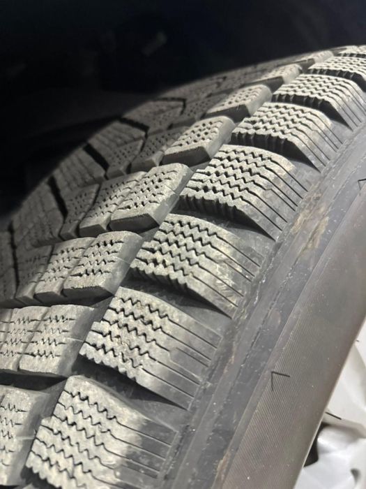 Продам  резину  состояние :новая