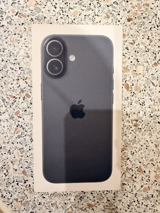 Продам абсолютно новый Iphone 17 на 256
