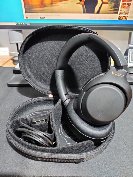 Casti Sony WH-1000XM4