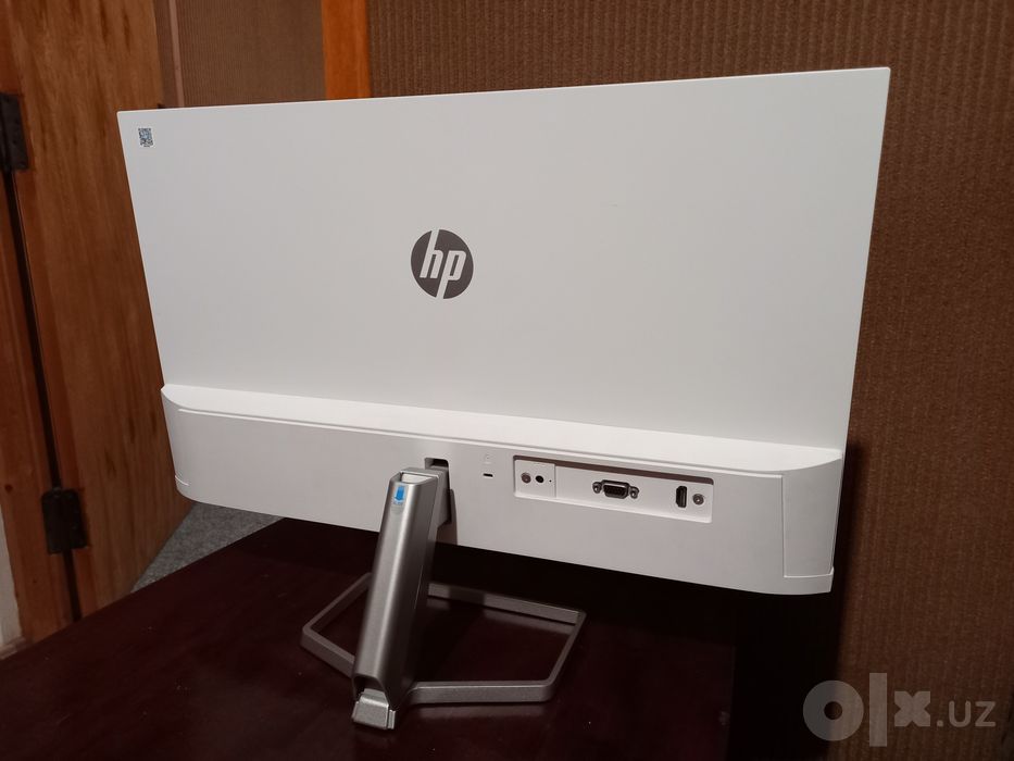 HP M24fw монитор в идеальном состоянии