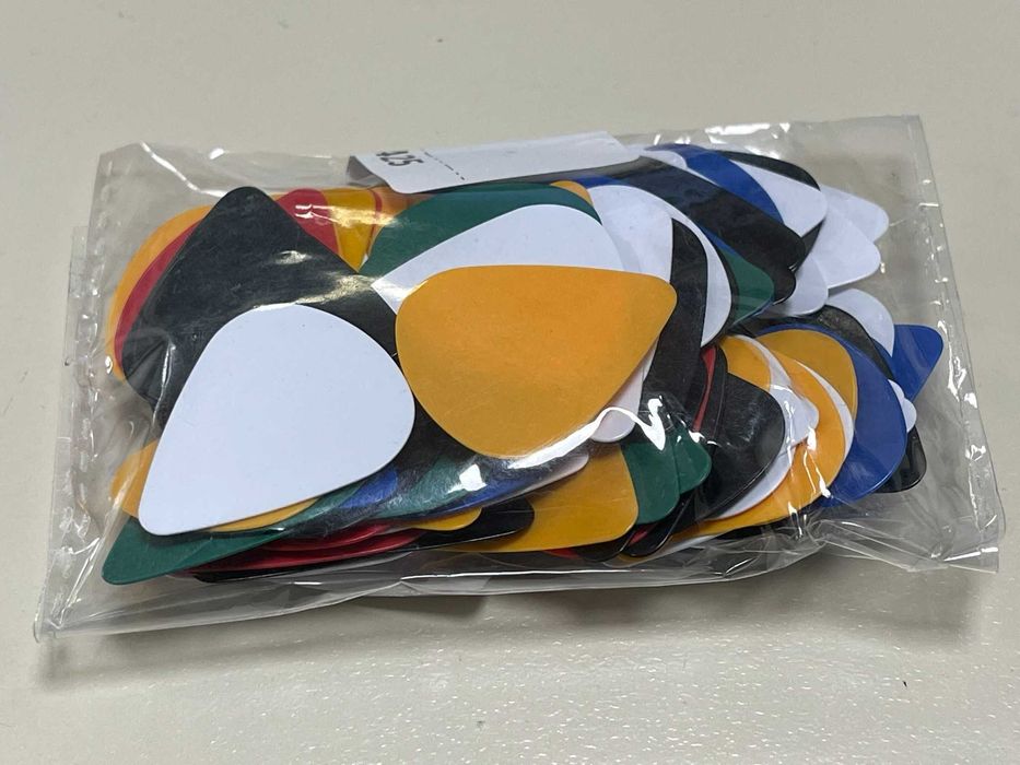 Перца за китара 100бр. плик Guitar Picks